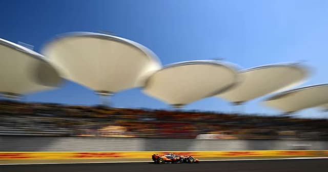Norris Lidera Treino Livre e McLaren Destaca-se no GP da China