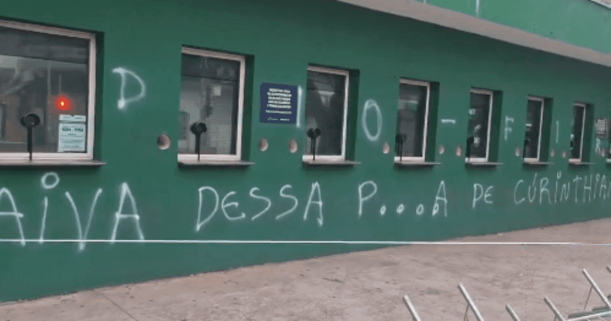 Palmeiras Enfrenta Protestos Após Derrota para Corinthians