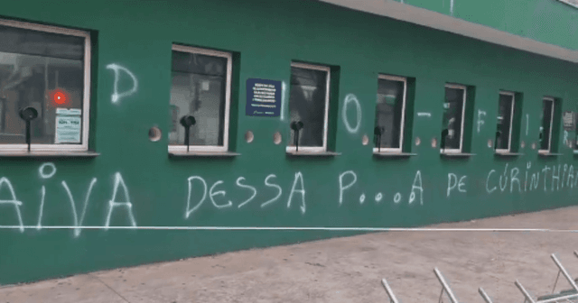 Palmeiras Enfrenta Protestos Após Derrota para Corinthians